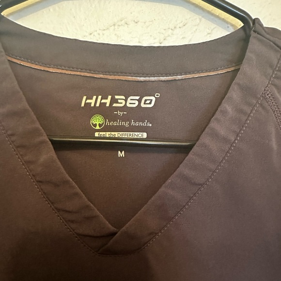 Men’s Medium Healing Hands HH360 Gray Scrub Top - Picture 2 of 4